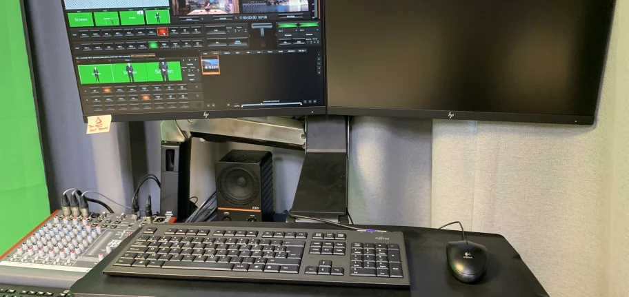 STUDIO_TV03